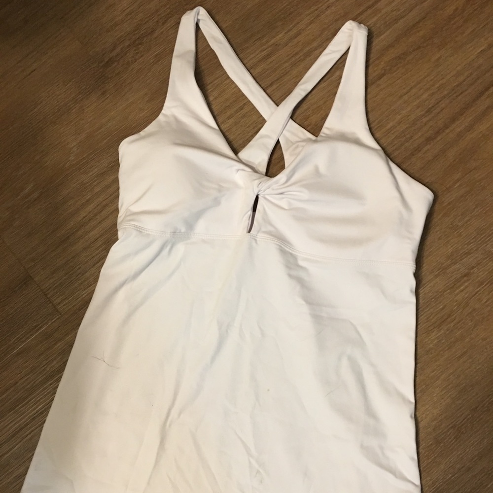Fabletics criss cross Top